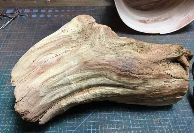 【木雕过程】一块崖柏的移形换影，枯木枯叶慢蜗牛-手工记木