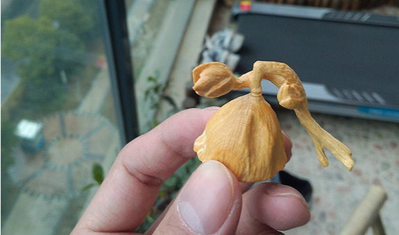 【木雕过程】雕刻了一只莲蓬