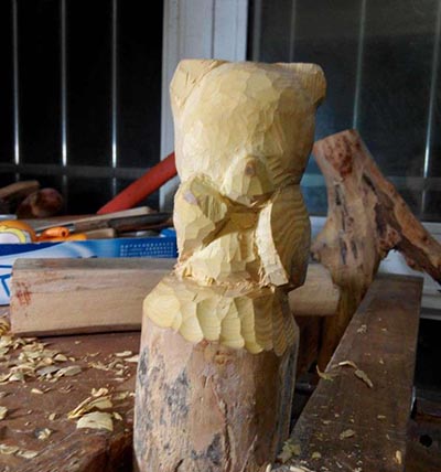 【木雕过程】一只美国队长小熊，带雕刻过程